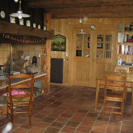 Chambres D'hotes / Ferme St Roch B&B *