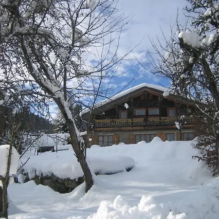 Chambres D'hotes / Ferme St Roch B&B *